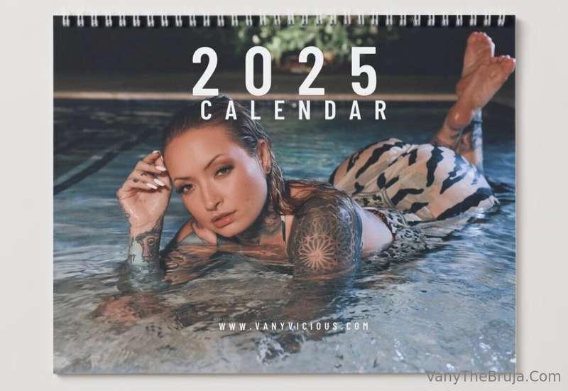 3 weeks left !!!! Have you gotten your 2025 calendar yet? 30..