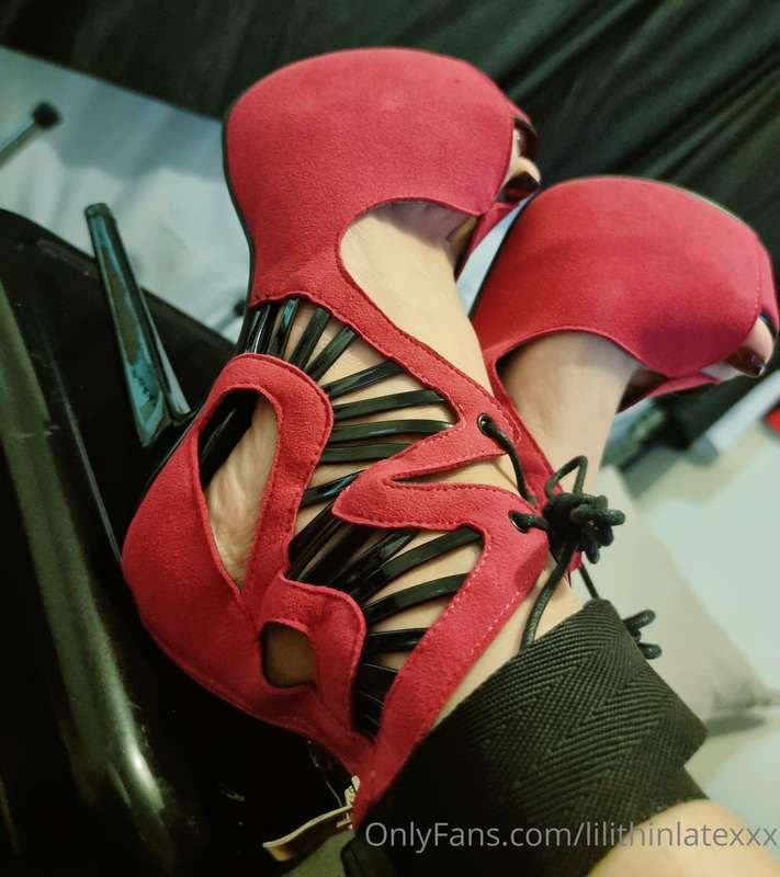 Close ups of the new heels!