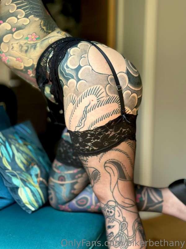 Happy hump day 🍑