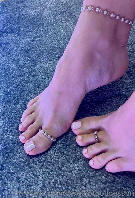 Have you ever seen a big toe ring? Me neither 😅🙈
Just having..