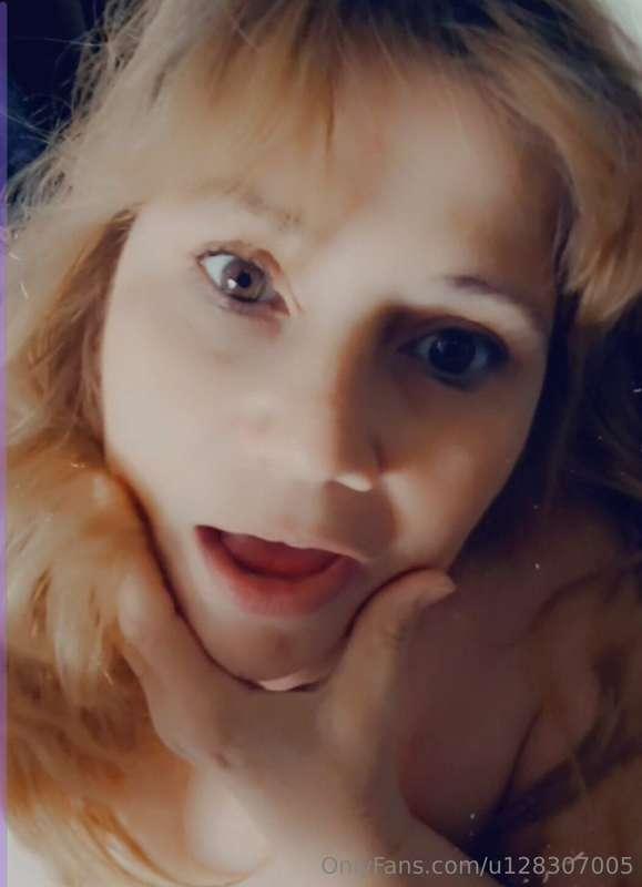 Hey grandma is up for a little fun ! So I am doing $5 dick r..