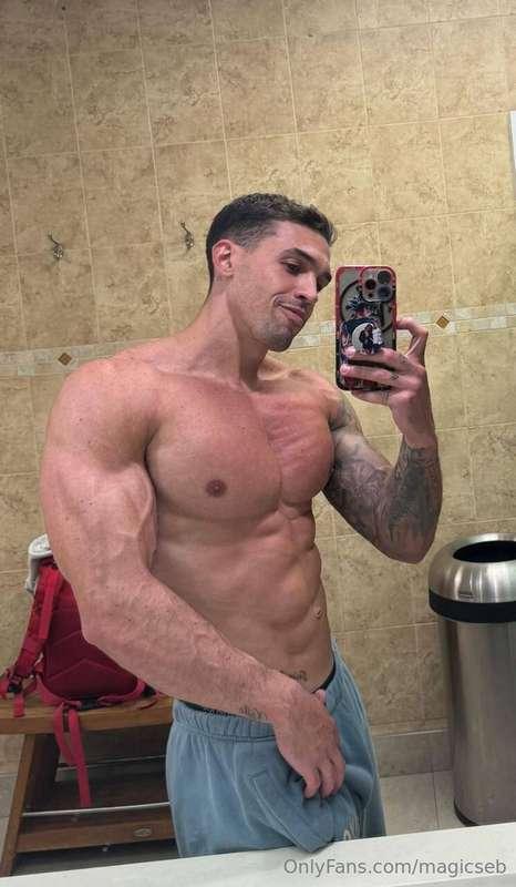 the bigger the better 😏 (check your dms)