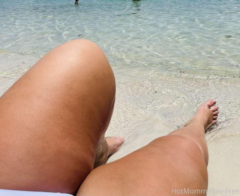 Can I wrap these sexy legs around you? 🥺