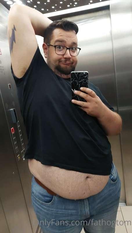 It is 3XL.... OINK🐷