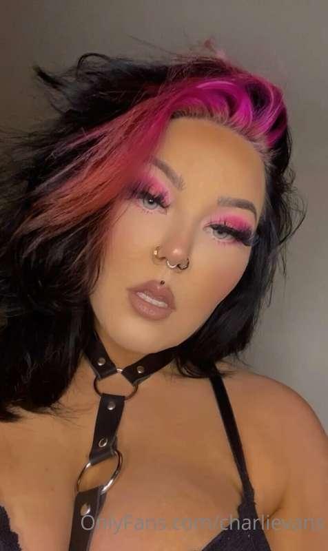 💋