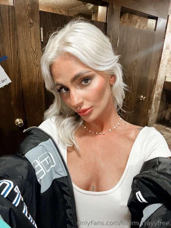 Can I convince you to give me a facial? 💦