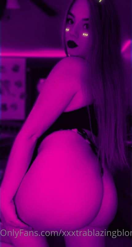 Unlock for some hot Titty play 🥵 ,and tell me how you like m..
