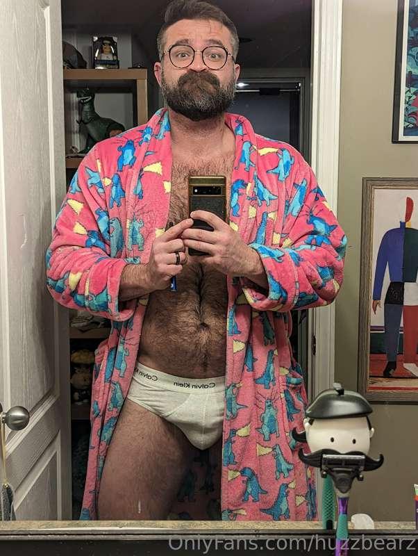 Feeling pretty fucking daddy in this pink robe