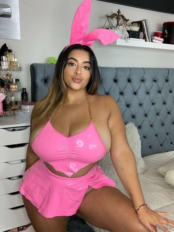 Remember this pink latex bunny? 😏