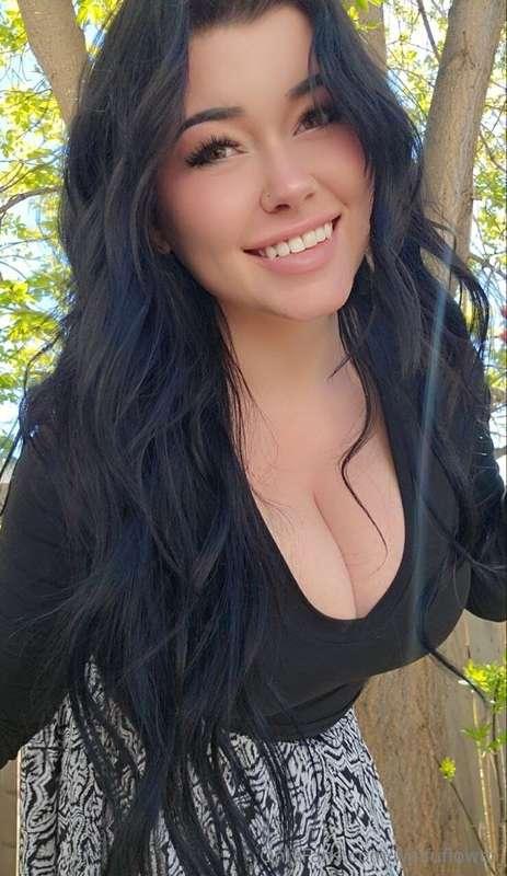 How do you want me, smiling or moaning? 😜
