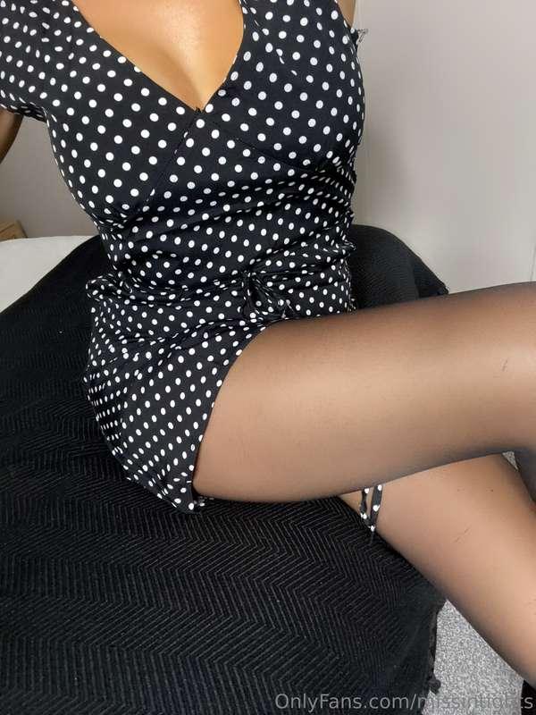 The dots dance on my skin... 😏Are you curious what I’m not s..