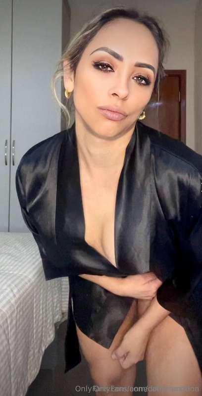 @cathe_arizona  I'm a very hot.., I'm 33 years old, I'm a pe..