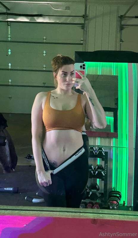 I'm looking for a gym partner btw 💪🏻