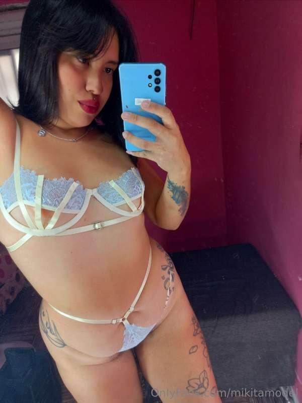 Do you like this lingerie on me??