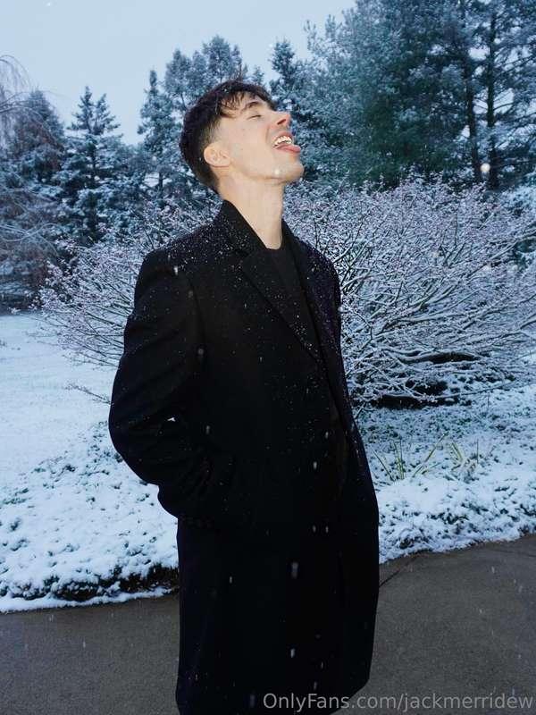 Merry Christmas! Hope you guys are having a great day. Sendi..