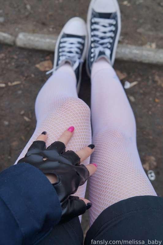 ~ rip my tights &lt;3

#tights #legs #alt #cute #fishnets #shoes #nails #fyp #petite #teen #loli #alt 