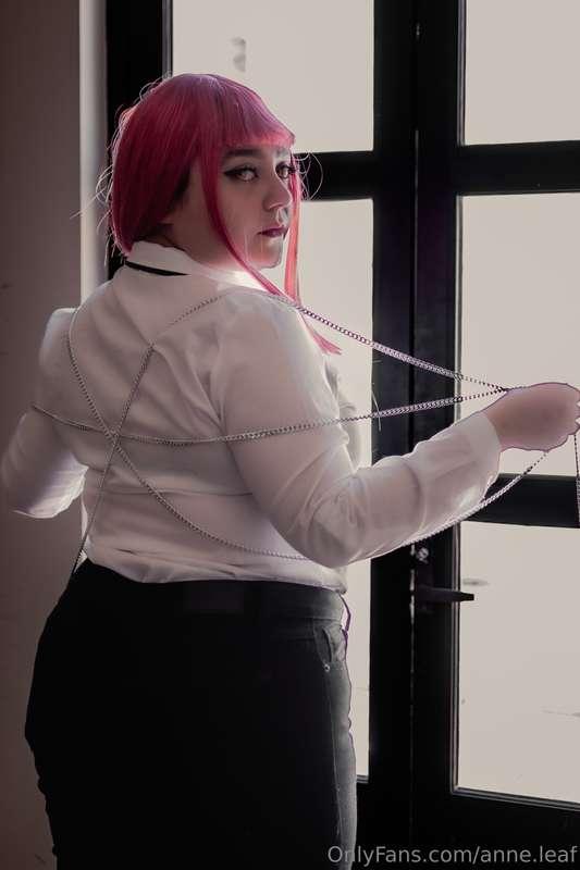 Por supuesto que Makima no es Makima sin sus cadenas 🔥