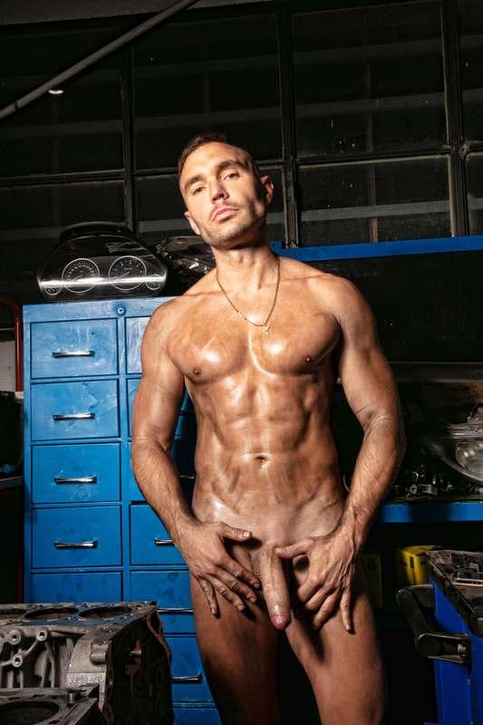 The new shooting with @cristiansuescun is here... 🤒💥