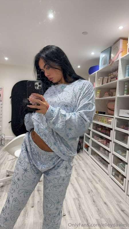 This bitch the real deal 🖤