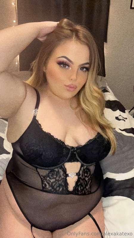 Do you like submissive sluts 💋