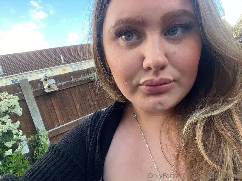 Hope you’re all having a great bank holiday ☀️😘