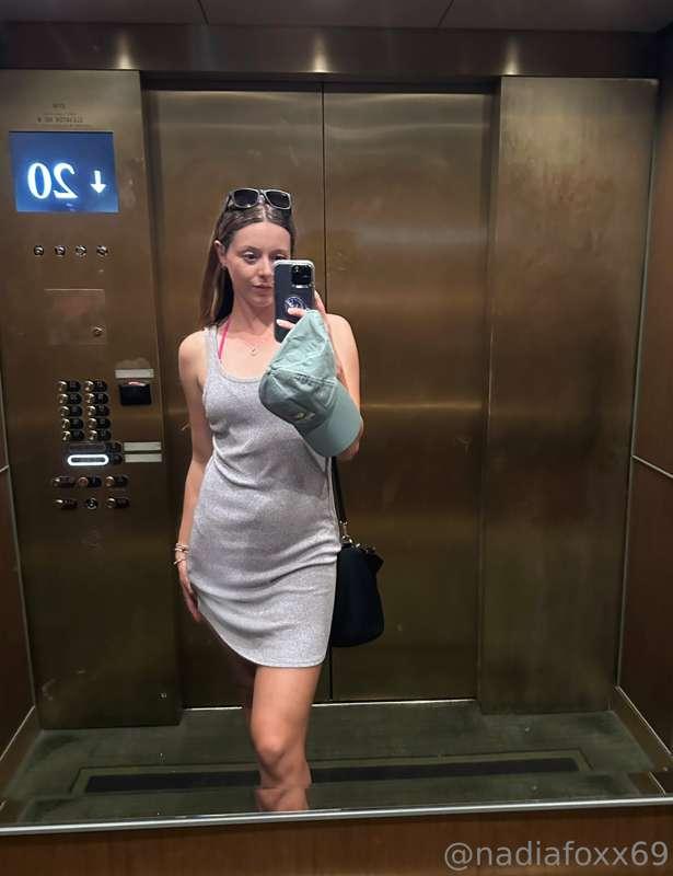 Sex in a dingy hotel elevator? Okay!! 🤪🤪