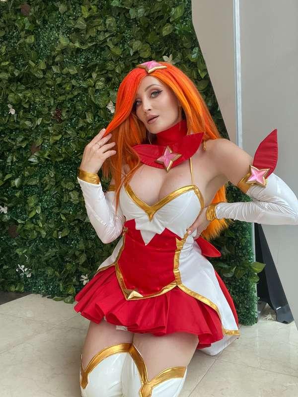 Wanted to show you the fulll cosplay set for Miss Fortune fr..