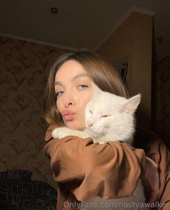 Hi everyone, this is my inimitаble friend, Marsik 😺🐾 This sm..