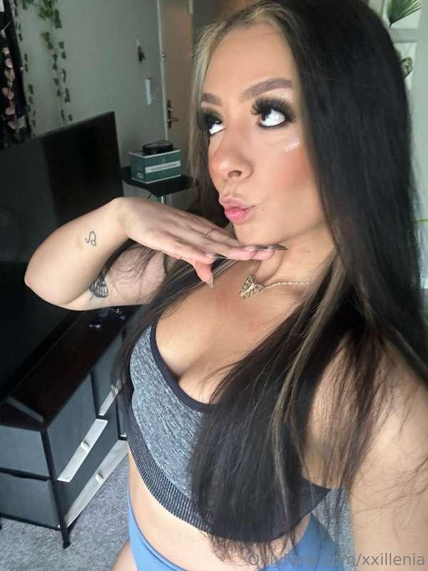 Just sent out 2 new B/G videos check your messages 😈😏💦