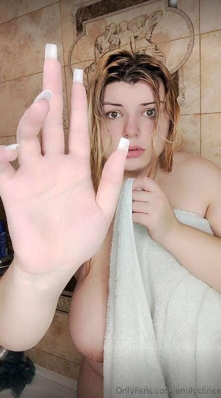 This hot thing 🔥 @emilyclinee 🔥 is waiting for you . Her pus..