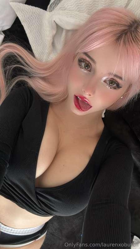 how badly do you want to squeeze them? 👉👈