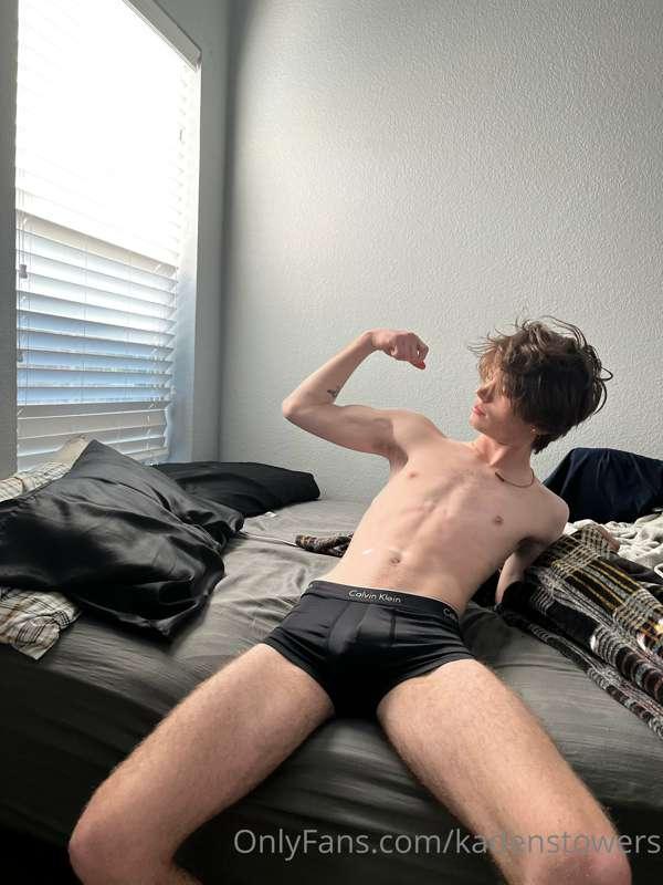 Doing HUGE deals on content, facetimes, customs, UNDERWEAR, ..