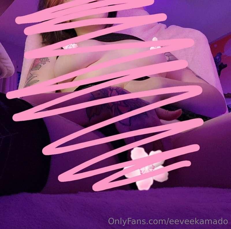 teaser for my under desk POV video <3