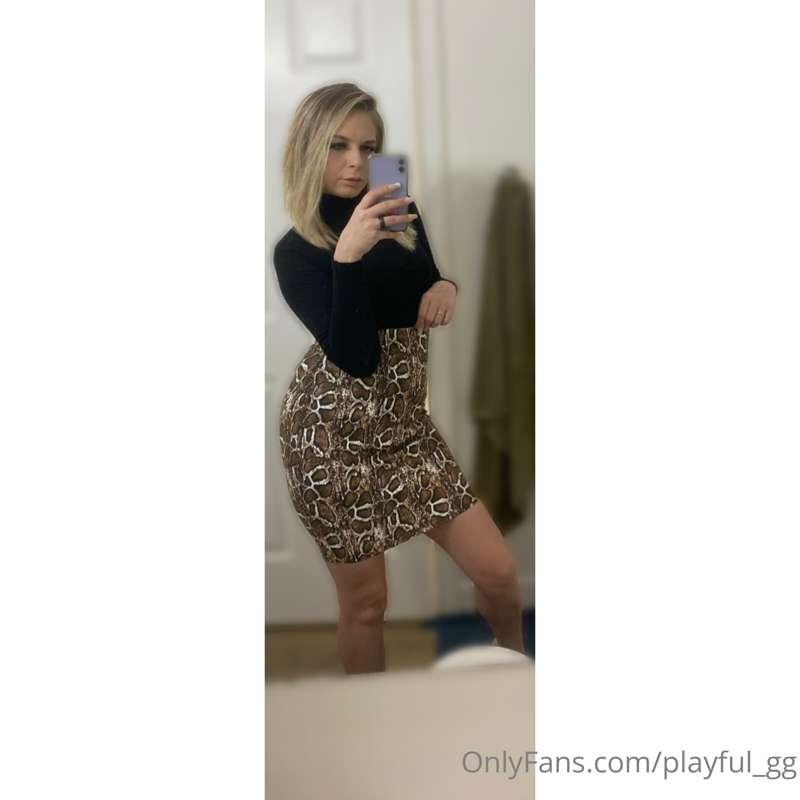 who wants to play naughty secretary