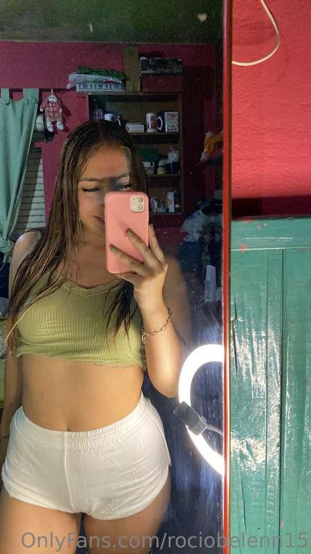 Is there anyone who knows me with clothes😏