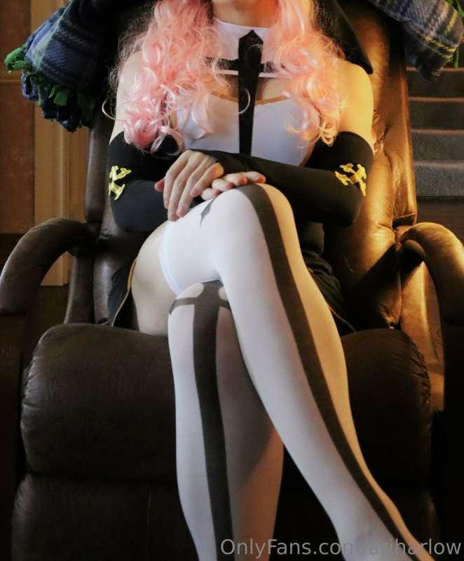 I forgot I never shared my Halloween outfit! I did a little ..