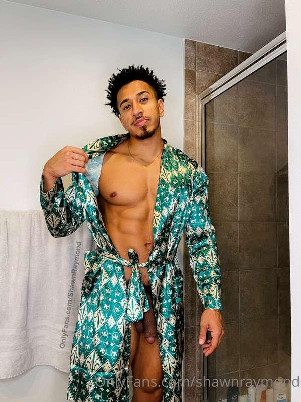 Help me take this off? 😩
