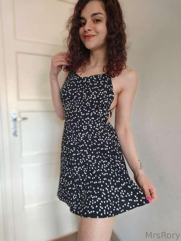 Are you ready for sundresses season? 🌞

*(6 medias in this p..