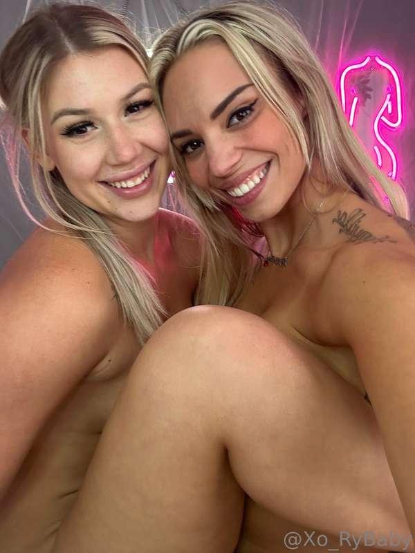 🥰💋 @alainecheeks