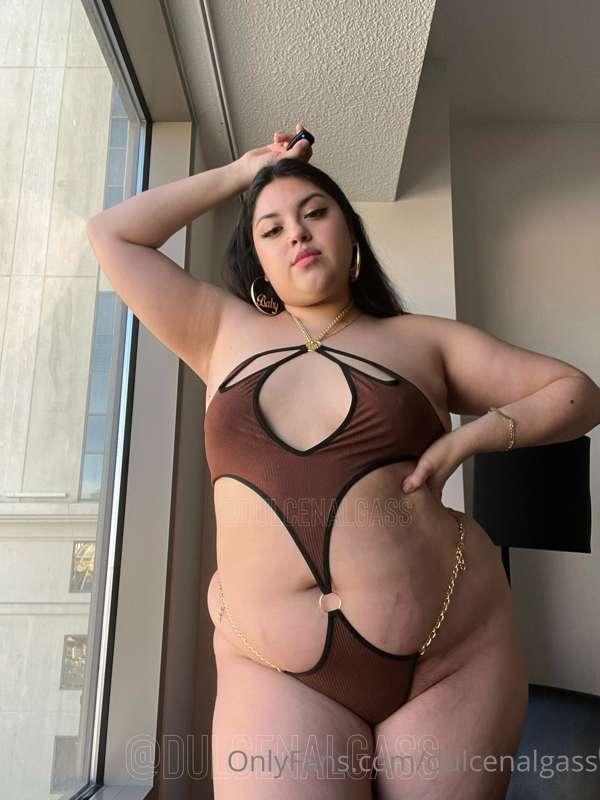 I love my new outfit don’t you 👀🥰