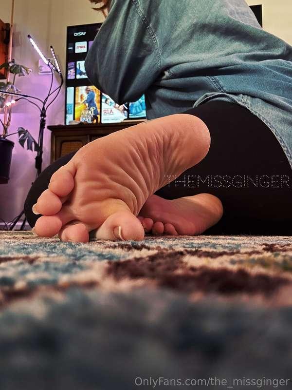 Collecting an arena of footboys.