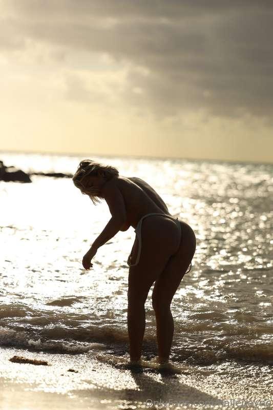 💦 wish you were here... 😘