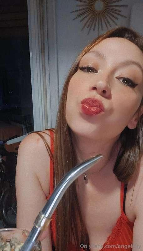 Wish me a happy birthday 🥰☺️ Today I turn 35 ❤️‍🔥💋💋💋💋