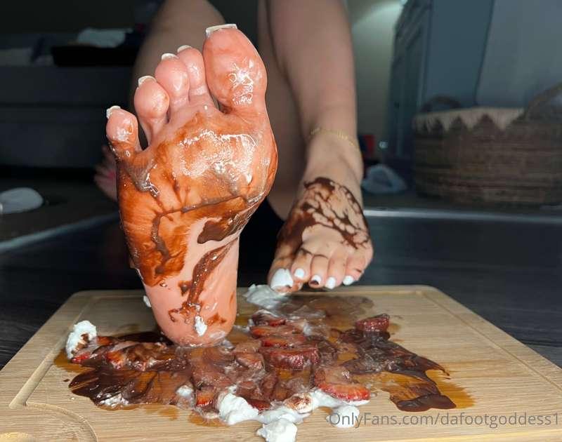 dafootgoddess1 image #0