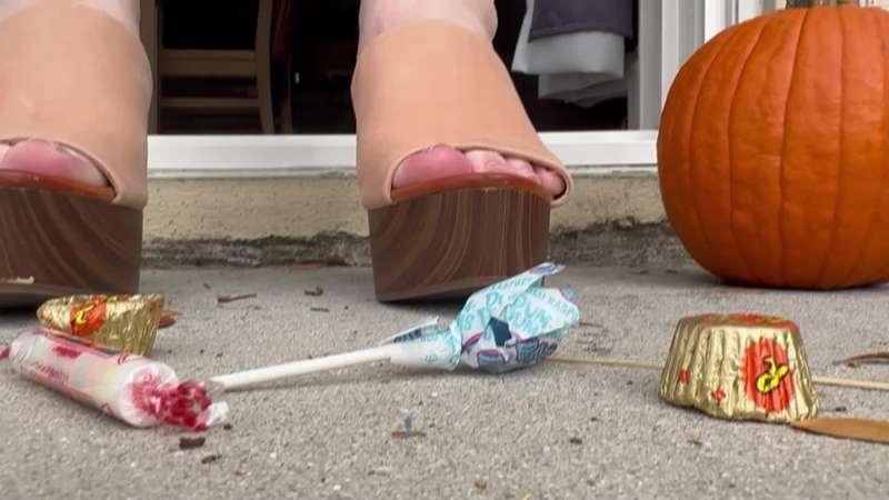 Lost Trick R Treater (Short)
