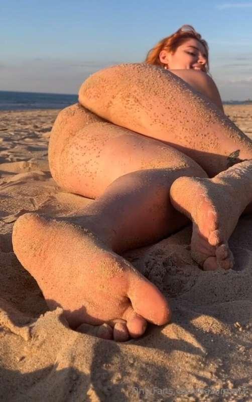 I know sand isn’t everybody’s thing but I think sandy feet a..