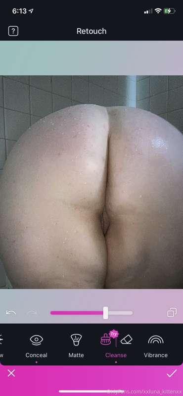 Little shower fun hehe 😜 more pics tonight!