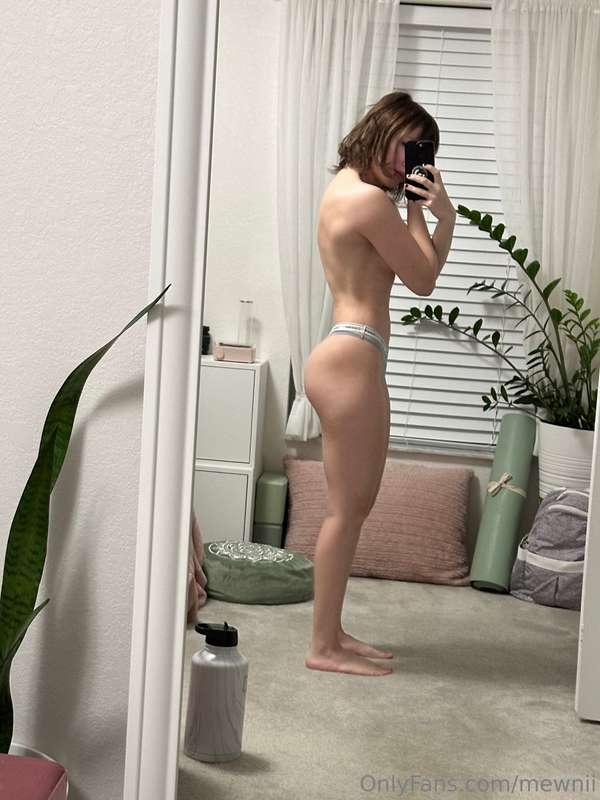 quick side lat flex bcuz I think it’s fascinating & looks v ..