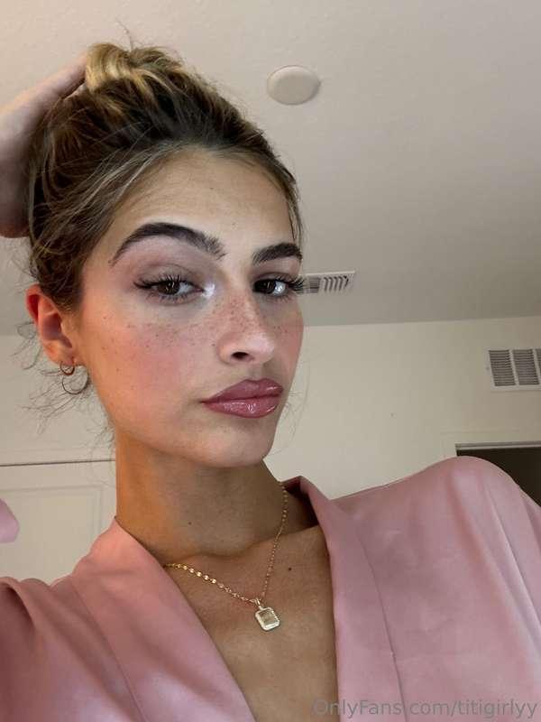cute enough to catch your eye 🥰