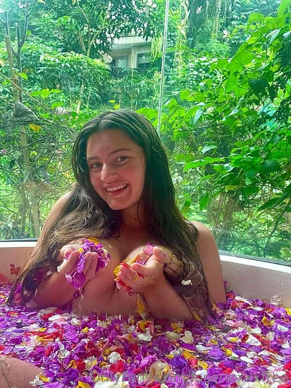 🌺